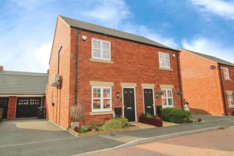 2 bedroom semi-detached house for sale