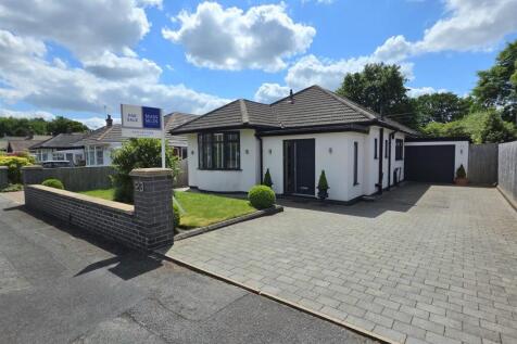 2 bedroom detached bungalow for sale