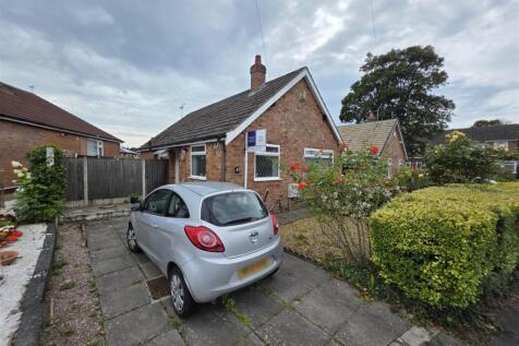 2 bedroom semi-detached bungalow for sale