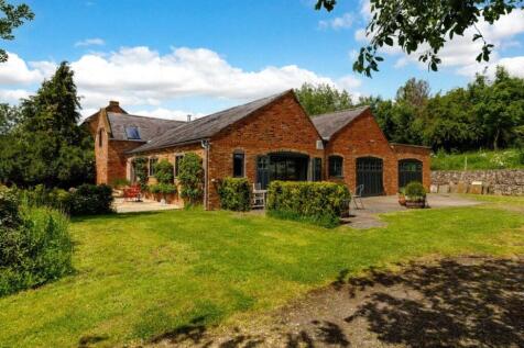 2 bedroom detached house for sale