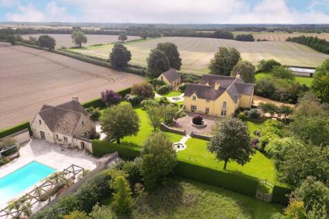 6 bedroom detached house for sale