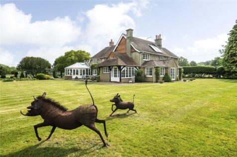 5 bedroom detached house for sale
