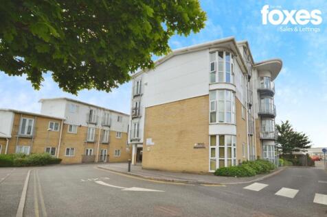Studio flat for sale