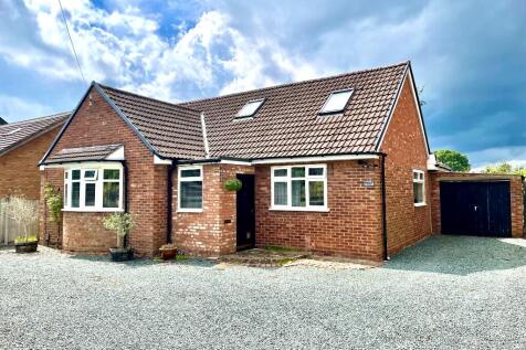 4 bedroom detached bungalow for sale