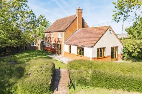 Hills Road, Saham Hills 4 bed detached house for sale