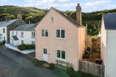 Beesands 3 bed detached house for sale