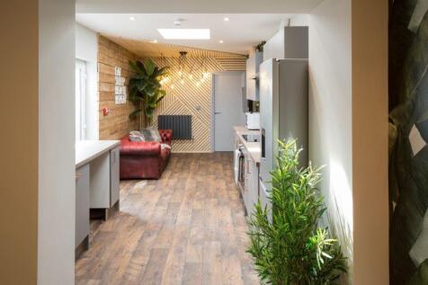7 bedroom house of multiple occupation for sale