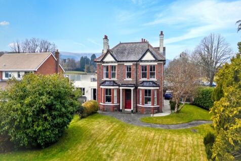 Penperlleni, Abergavenny, NP4 4 bed detached house for sale