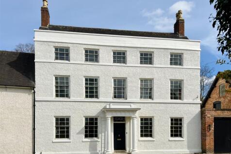 6 bedroom semi-detached house for sale