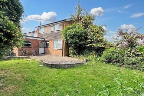 Willow Tree Crescent, Lutterworth, LE17 3 bed end of terrace house for sale