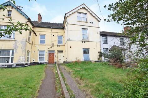 Studio flat for sale