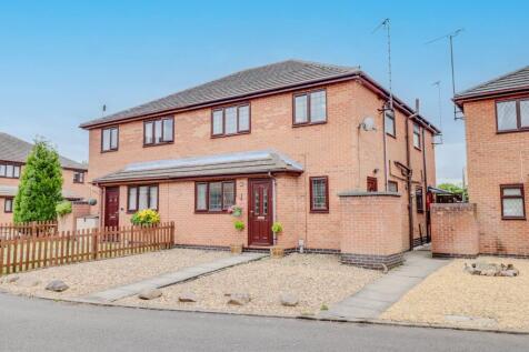 2 bedroom town house for sale