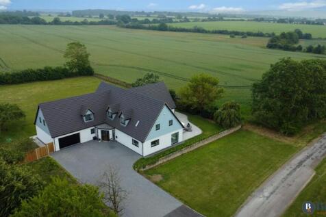 Wintringham, St. Neots 5 bed detached house for sale