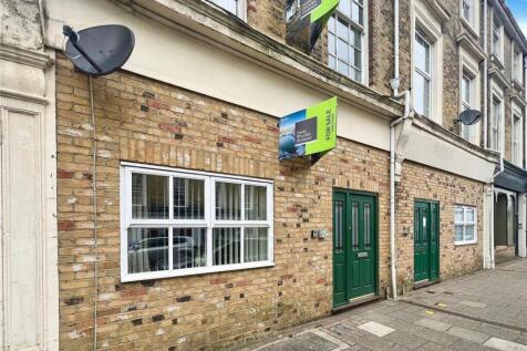 Clarence Road, East Cowes, Isle of Wight 1 bed apartment for sale