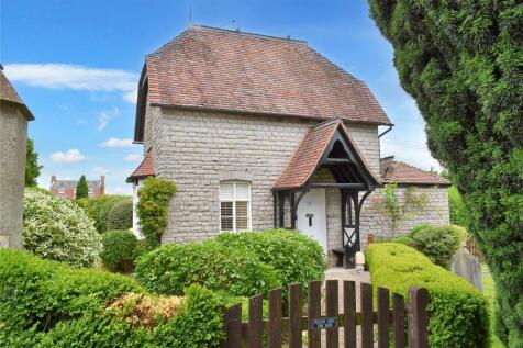 2 bedroom detached house for sale