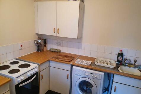 4 bedroom flat for sale