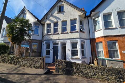 Westminster Drive, Westcliff on Sea... 2 bed flat for sale