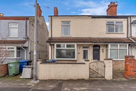 3 bedroom end of terrace house for sale