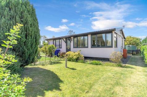 3 bedroom chalet for sale