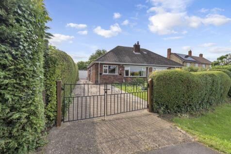 3 bedroom semi-detached bungalow for sale