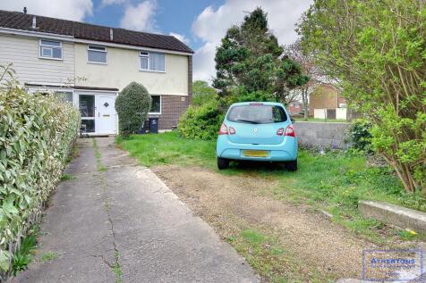 4 bedroom end of terrace house for sale