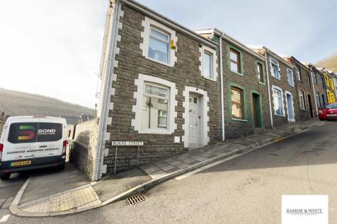 Burns Street, Cwmaman, Aberdare, CF44... 3 bed end of terrace house for sale