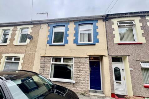 School Street, Tirphil, NP24 4 bed terraced house for sale