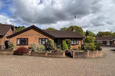 Noon Hill Drive, Verwood 3 bed detached bungalow for sale