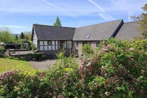 Ewyas Harold, Abbeydore 'Tucked away' 5 bed barn conversion for sale