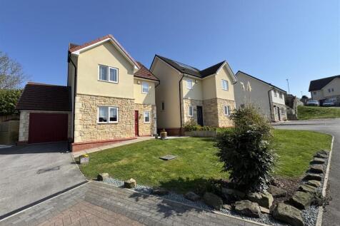 Barden Drive, Redbrook, Barnsley 3 bed detached house for sale
