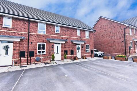 Millers Grove, Barugh Green, Barnsley 3 bed townhouse for sale