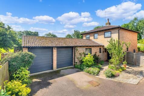 Pigeons Close, Royston SG8 4 bed detached house for sale