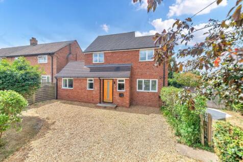 Brook End, Royston SG8 3 bed detached house for sale