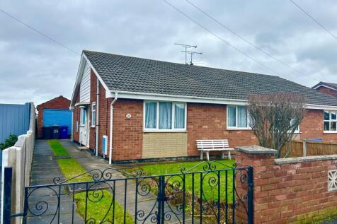 3 bedroom semi-detached bungalow for sale