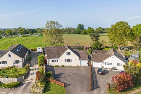 Berkeley GL13 5 bed detached house for sale