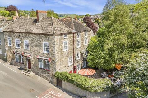 Wotton under Edge GL12 5 bed character property for sale
