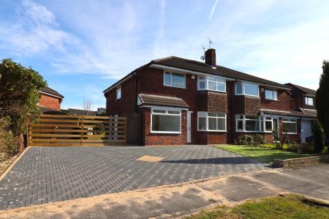 3 bedroom semi-detached house for sale