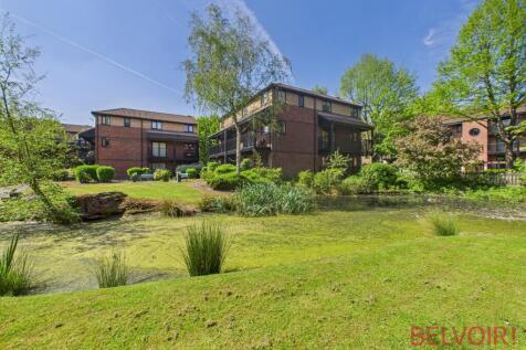 Studio flat for sale