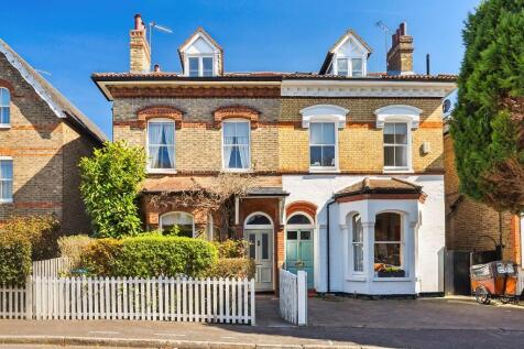 5 bedroom semi-detached house for sale