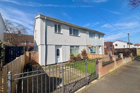 Denbeigh Place, Longbenton, Newcastle... 3 bed semi