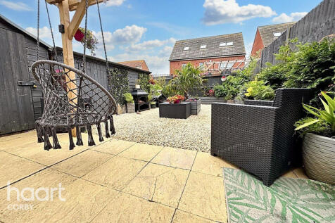 Belfry Drive, Priors Hall, Corby, NN17 2 bed semi
