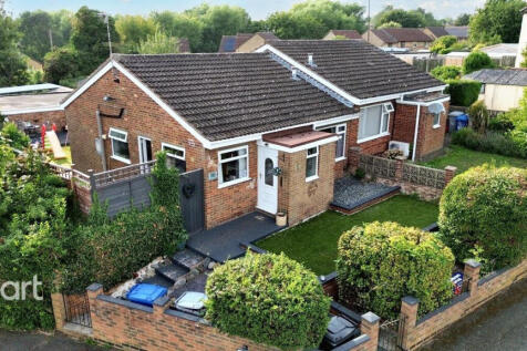 2 bedroom semi-detached bungalow for sale