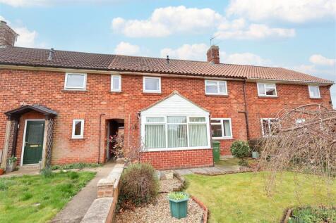 4 bedroom terraced house for sale