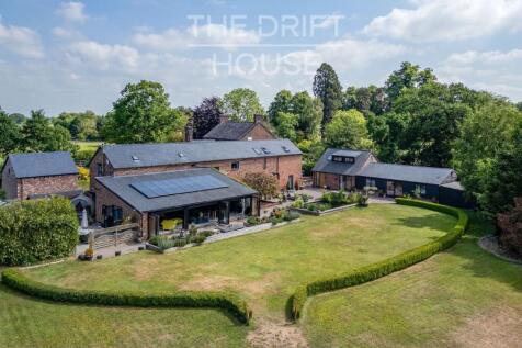 Burland Green, Burland, CW5 5 bed barn for sale