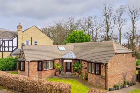 3 bedroom detached bungalow for sale