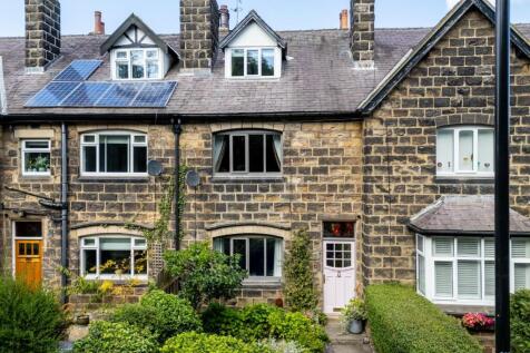 Creskeld View, Leeds LS16 3 bed terraced house for sale