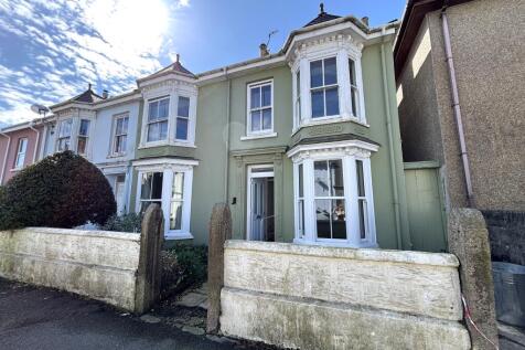 7 Basset Street, Camborne, Cornwall... 3 bed end of terrace house for sale
