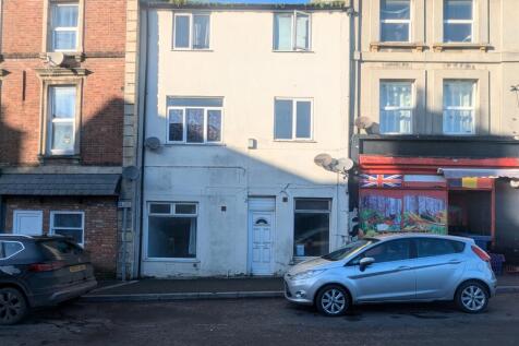 9 Sherborne Road, Yeovil, Somerset... 2 bed flat for sale