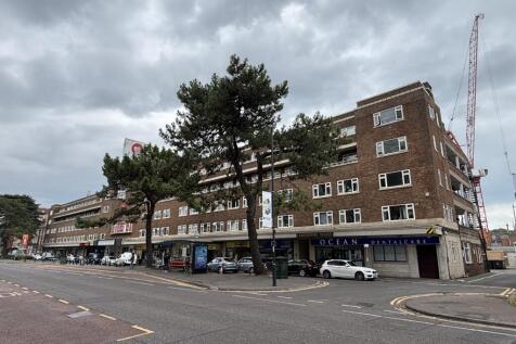 Flat H, Lansdowne House, Christchurch... 2 bed flat for sale