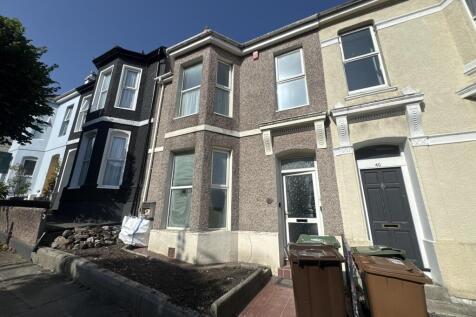 42 Chaddlewood Avenue, Plymouth... 6 bed terraced house for sale